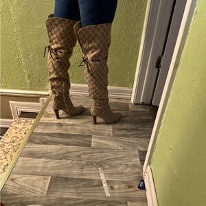 Gucci over the knee boots, size 38/7, light tan withh dark brown logos